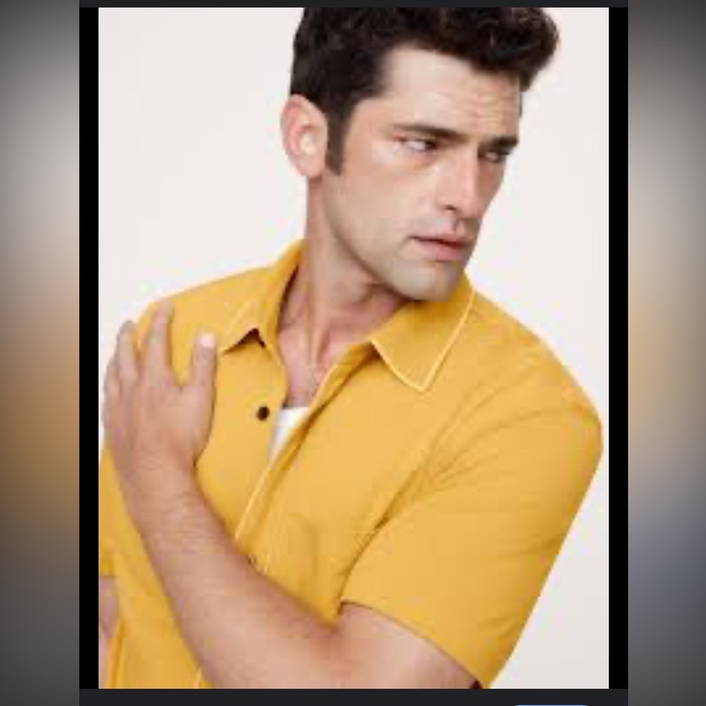 Banana Republic Mustard Men's Casual Shirt